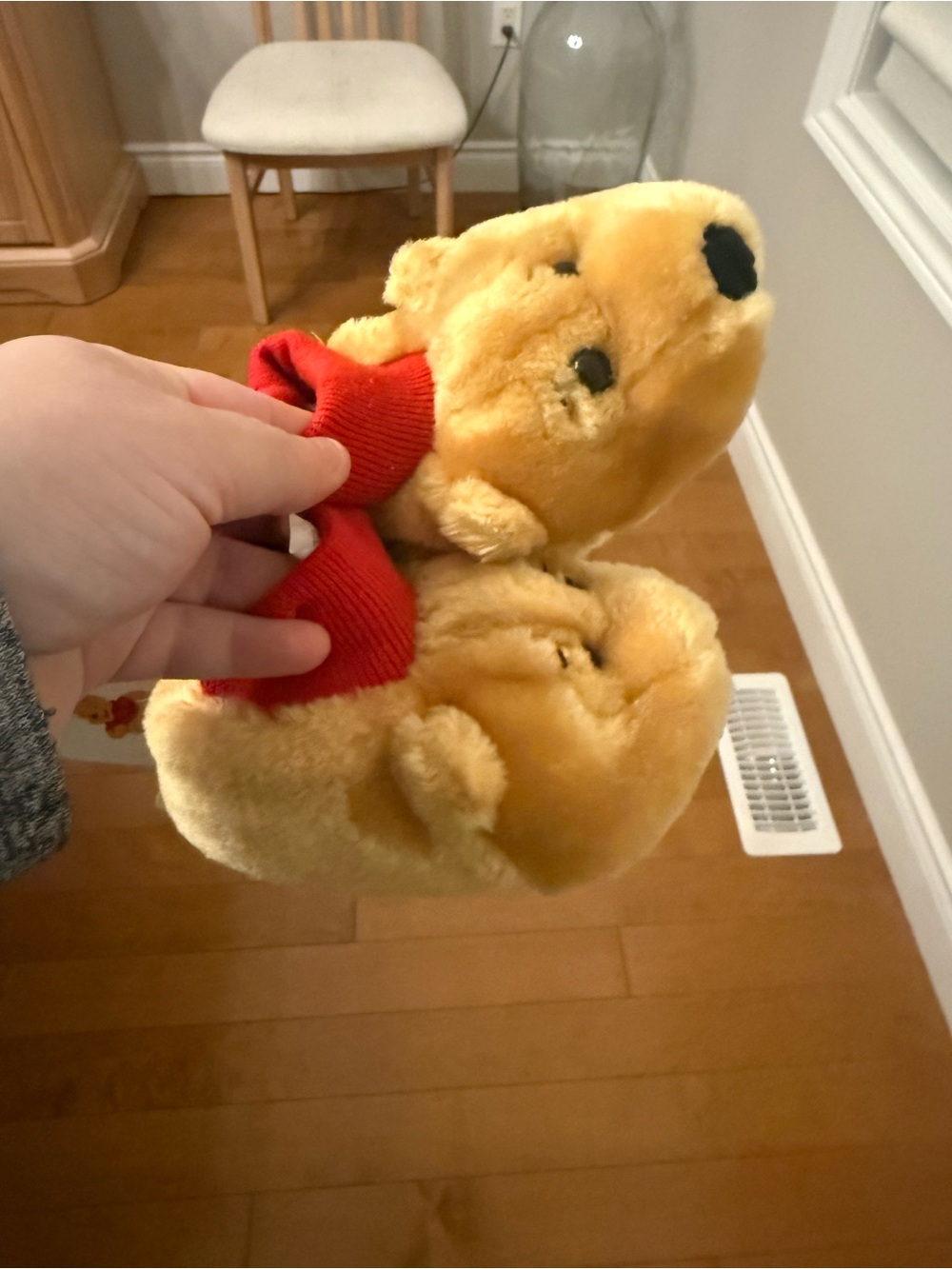 Vintage Pooh  slippers kids size 18-24 months